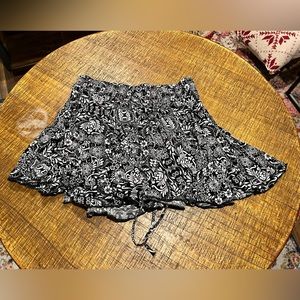 New, small Zara mini black and white dancing skirt